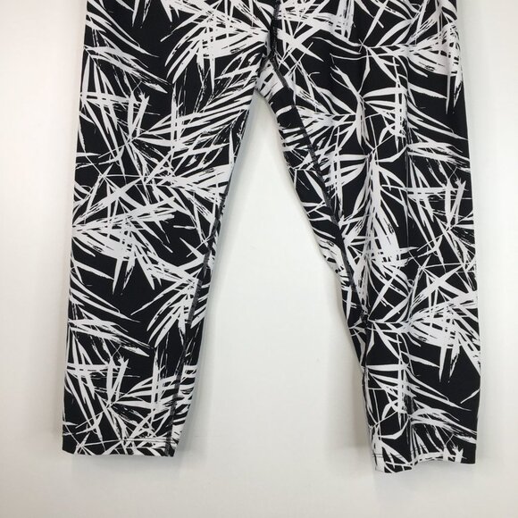 Calvin Klein Performance Black and White Capri Leggings Size XL - Picture 3 of 12